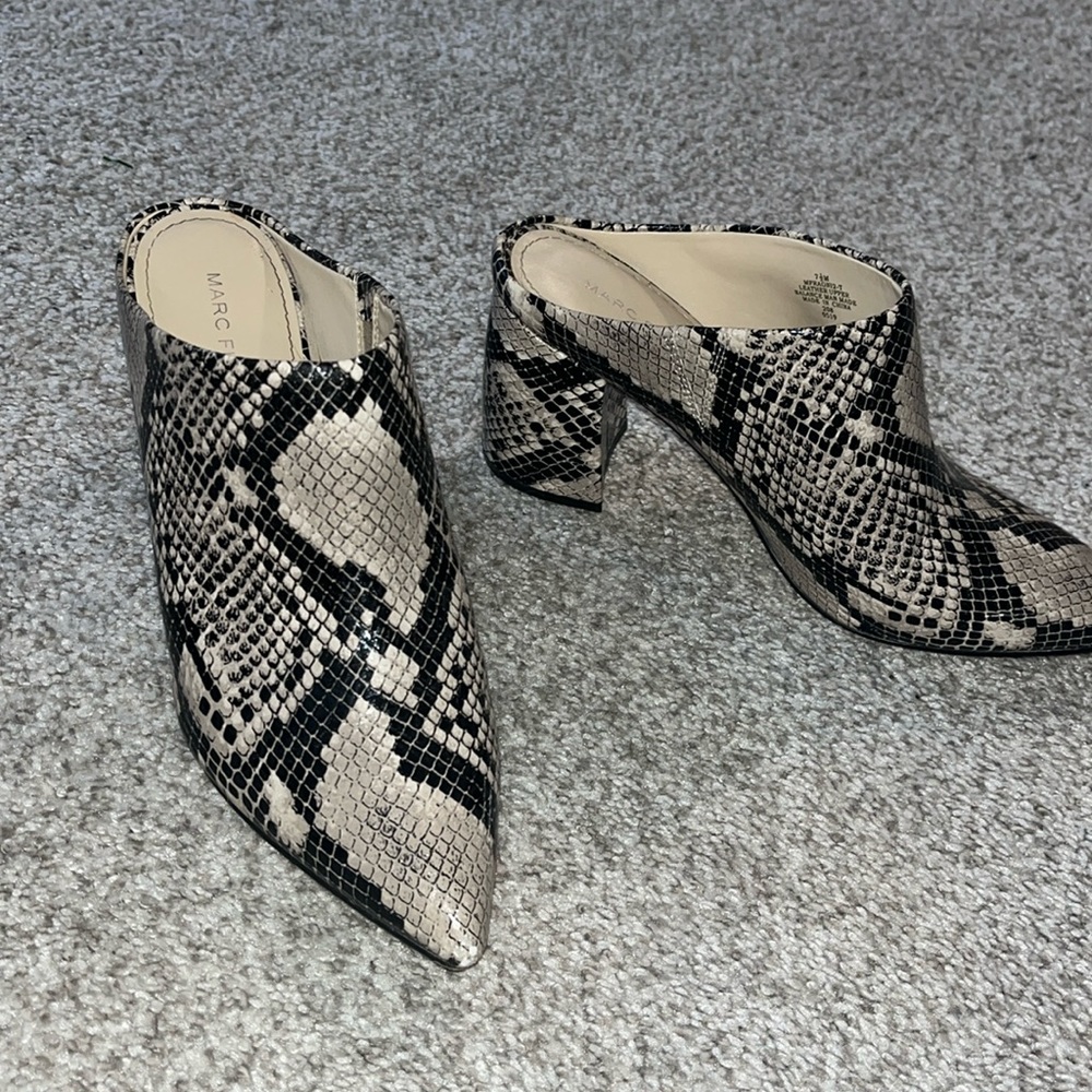 Marc Fisher Snake print Heeled Mules, size 7 1/2